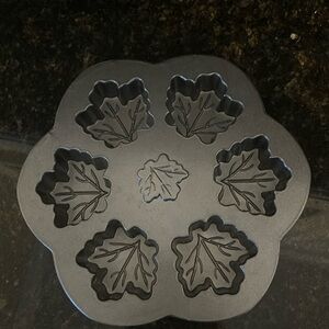Nordic Ware leaf muffin pan